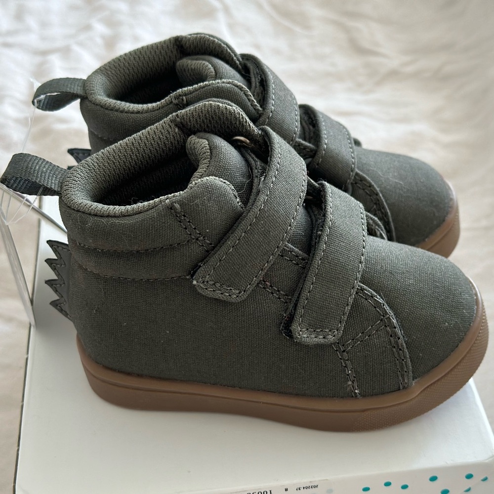 Baby Gap Army Green Dino High Top Sneakers size 5 - New With Tags!